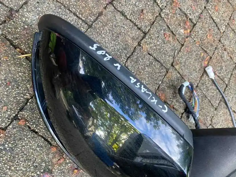 Mercedes C-Klasa W205 Lusterko Prawe 16pin + Kamera  Europa