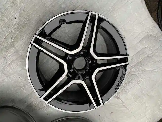 MERCEDES 205 W205 Felga  18”  7,5j  ET44 Ładna