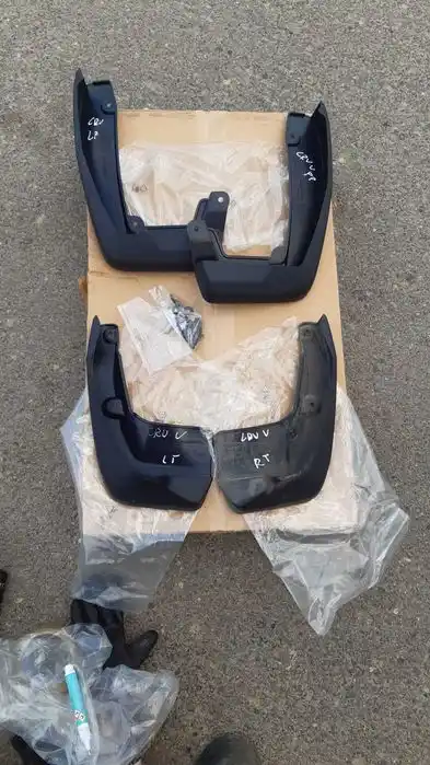 Honda CR-V V Chlapacze OEM