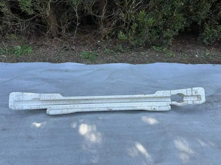 Toyota Yaris III Lift Absorber Zderzaka Przód