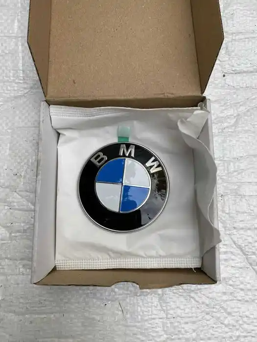 BMW F39 F98 X4 G02 Emblemat OM
