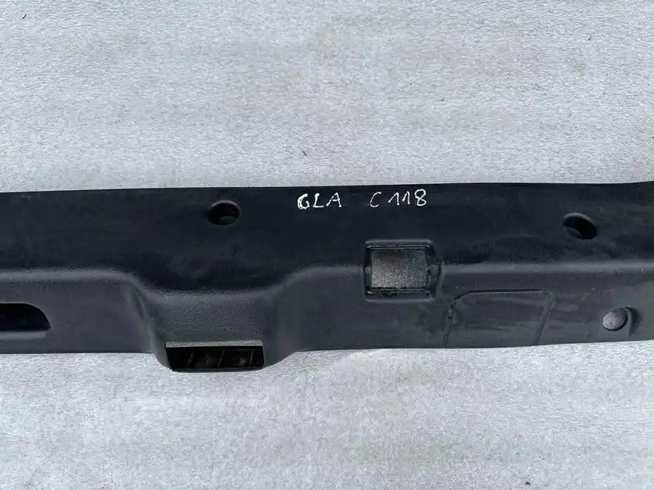 Mercedes CLA W118 Osłona Klapy Bagażnika