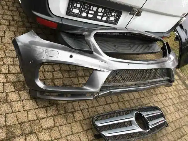 Mercedes Gla  w156  gril atrapa