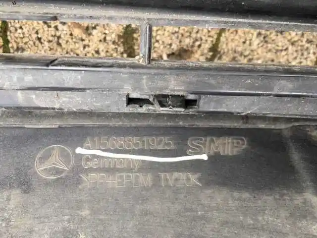 Mercedes Gla  w156  gril atrapa