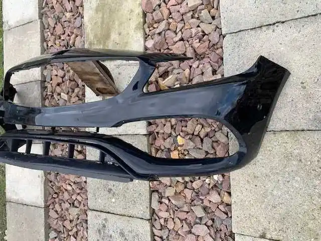 MERCEDES A KLASA W176 Zderzak przód