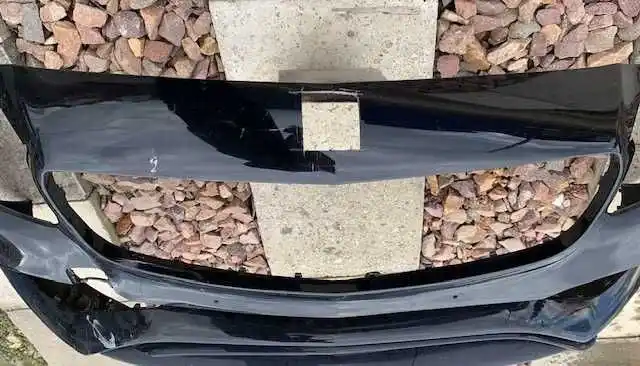 MERCEDES A KLASA W176 Zderzak przód