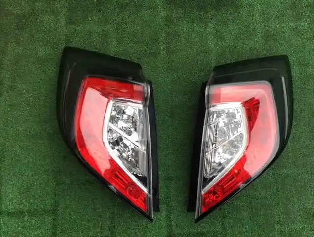 Honda Civic X 2017- Lampa Tył