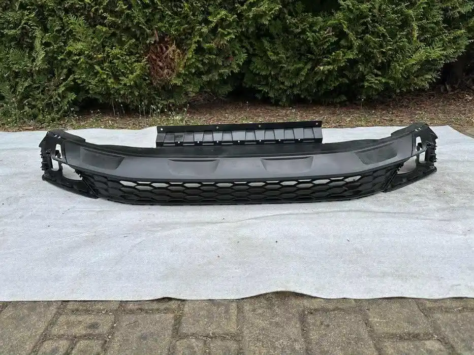 VW Tiguan II Dokładka Zderzak Przód