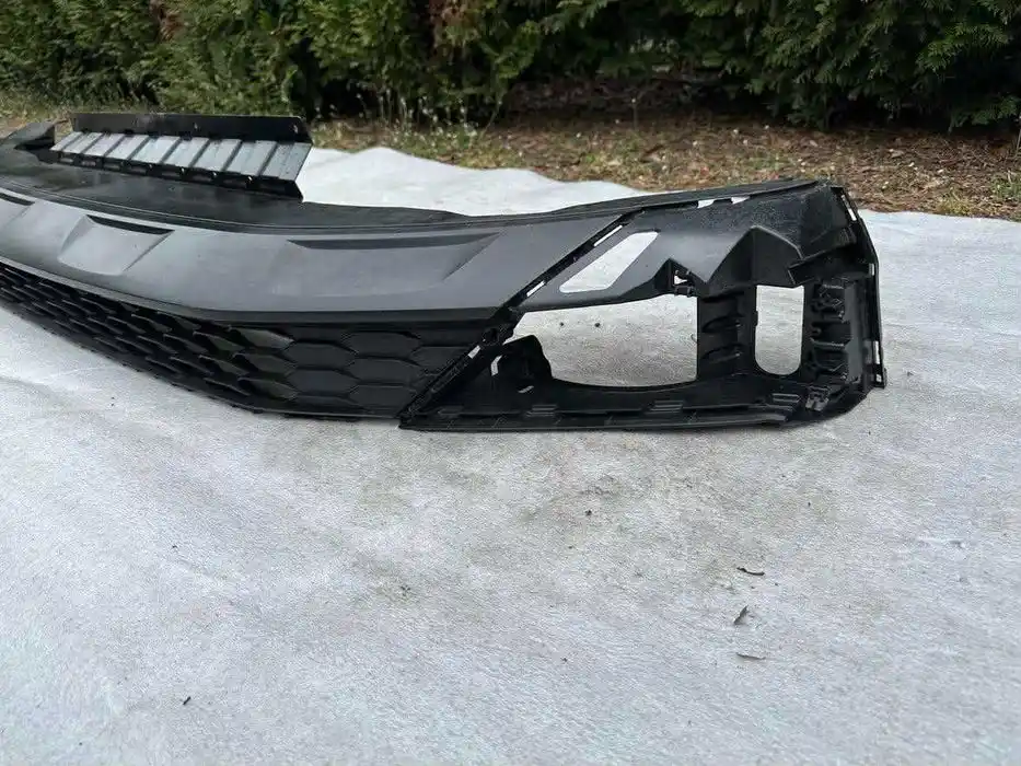 VW Tiguan II Dokładka Zderzak Przód