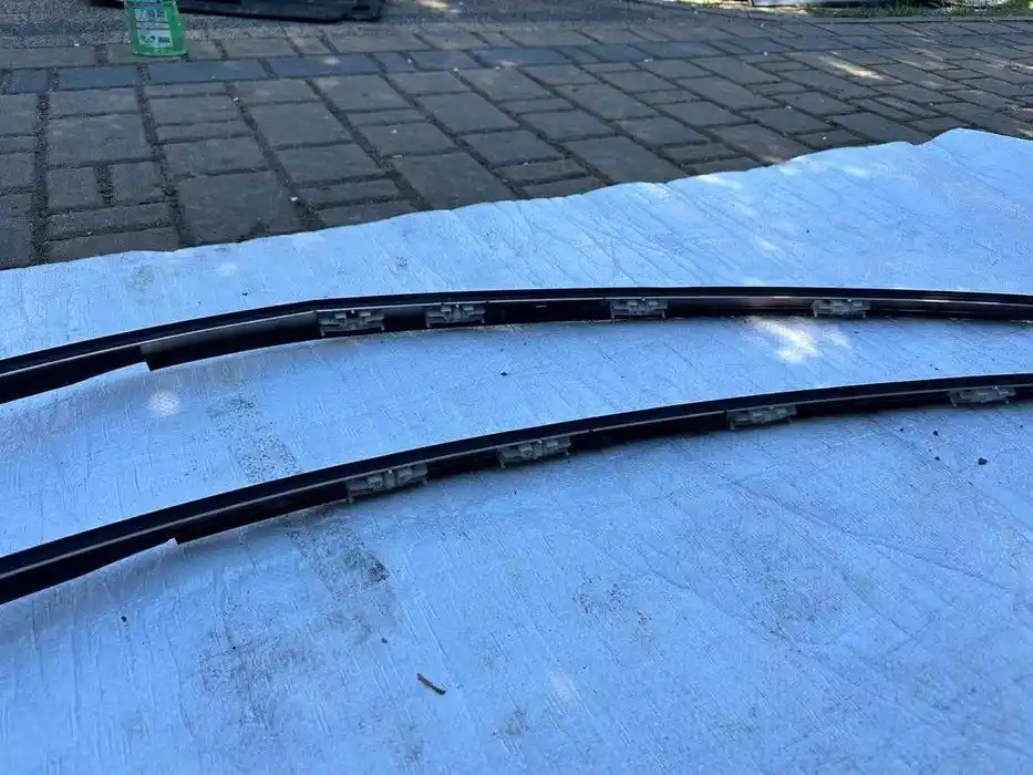 Mercedes CLA W117 Listwa Dachowa Lewa Prawa