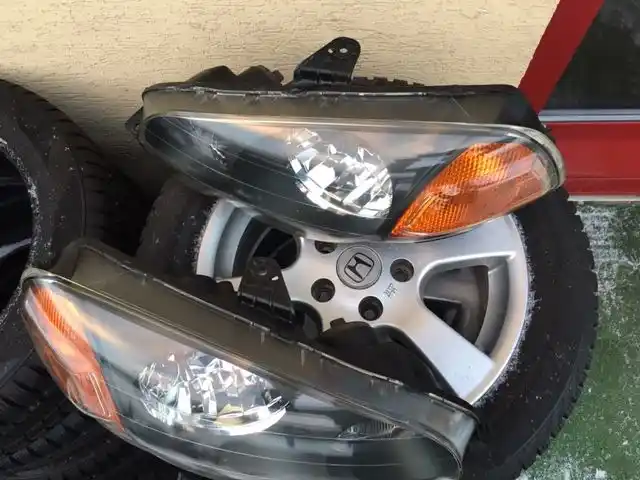 Honda HRV HR-V I 1999- Lampa Przód Europa