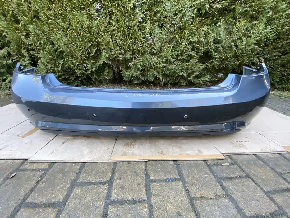 Mercedes E Klasa W207 Coupe Zderzak Tył Tylny