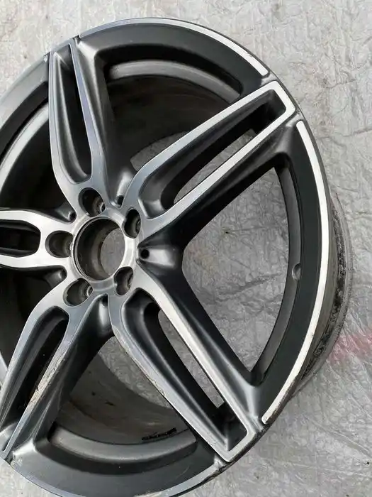 Mercedes E-Klasa W213 Pojedyńcza Felga 19