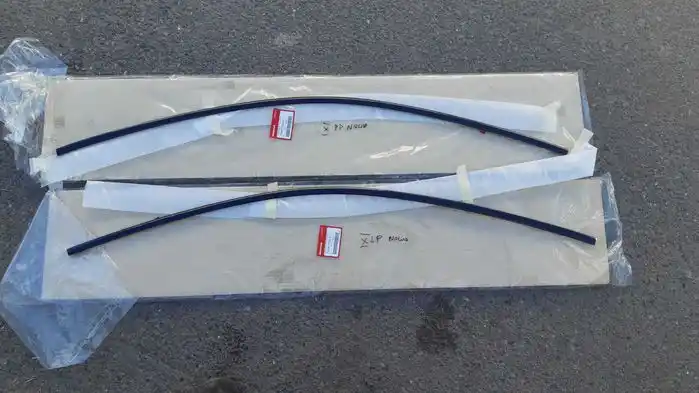 Honda Civic X Listwa Drzwi Przód Prawy OEM