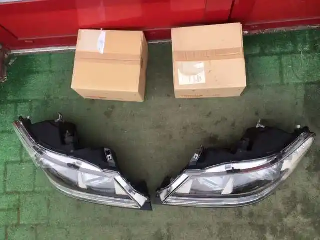 Honda Legend IV kb1 2006- Lampa Przód prawa Xenon Europa