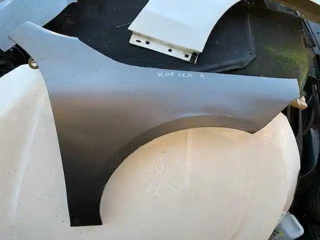 MERCEDES W118 CLA Błotnik prawy Alu OEM