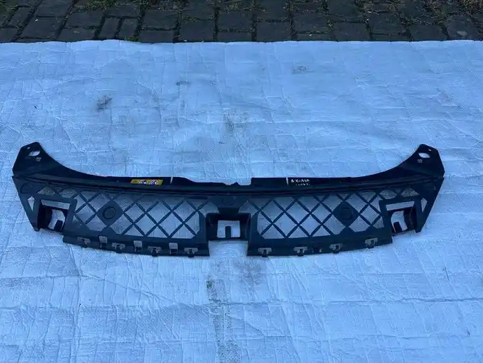 Mercedes A Klasa W177 Wspornik Zderzaka Przód