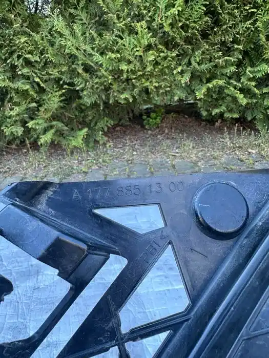 Mercedes A Klasa W177 Wspornik Zderzaka Przód