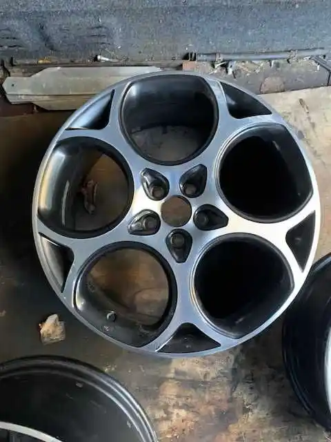 ALFA ROMEO Tonale Felga 19 8J Ładna