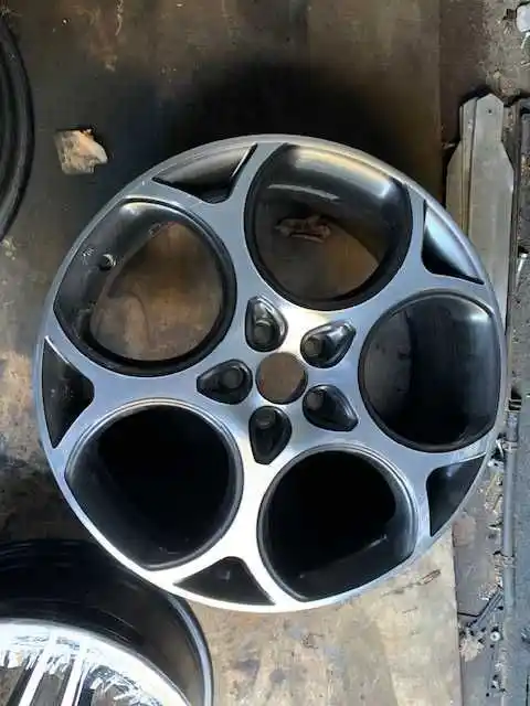 ALFA ROMEO Tonale Felga 19 8J Ładna