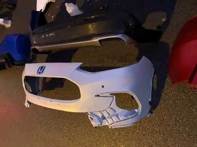 HONDA ZRV ZR-V Sport  Zderzak ładny inne