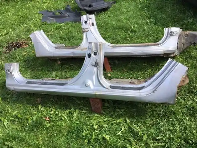 Honda FRV - Próg