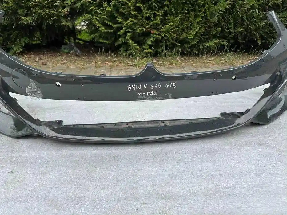 BMW 8 G14 G15 M Pakiet Zderzak Przód Przedni w Kolor