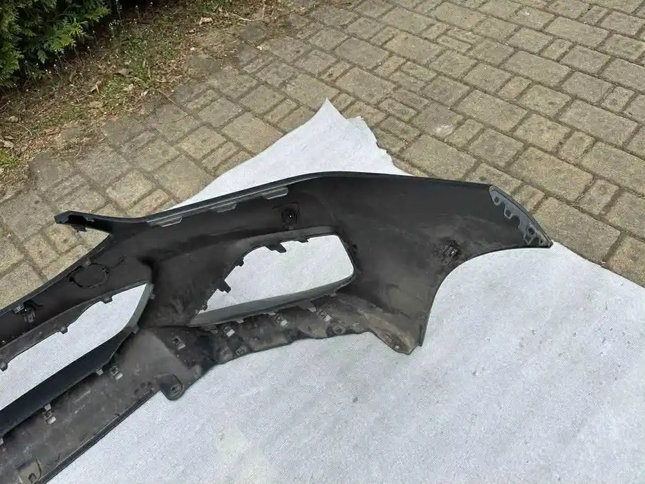BMW 8 G14 G15 M Pakiet Zderzak Przód Przedni w Kolor