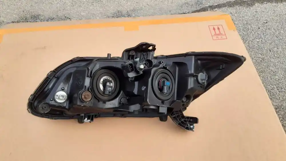 Honda Civic sedan 4d IX 2012- Lampa Przód Przednia Prawa