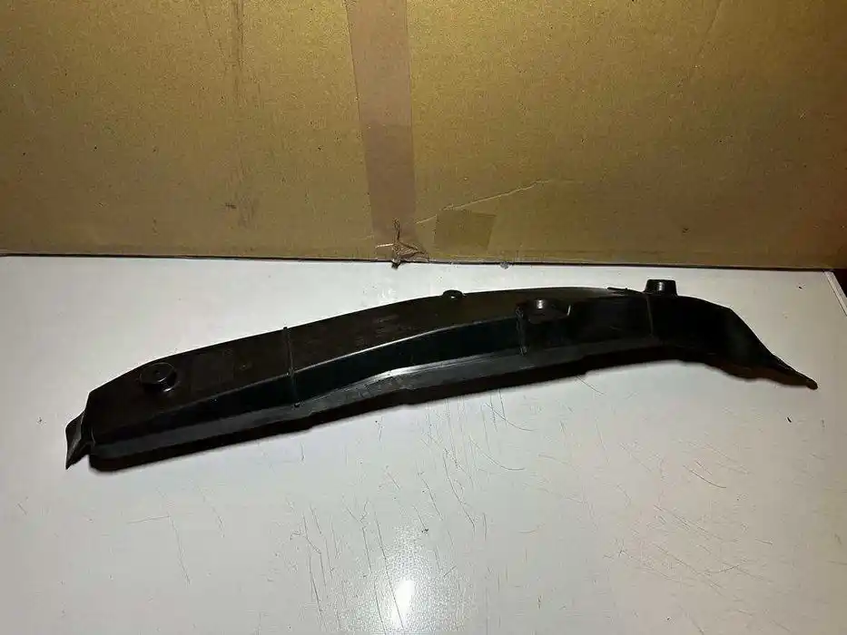 Mercedes E Klasa W213 Wygłuszenie Błotnika Prawe