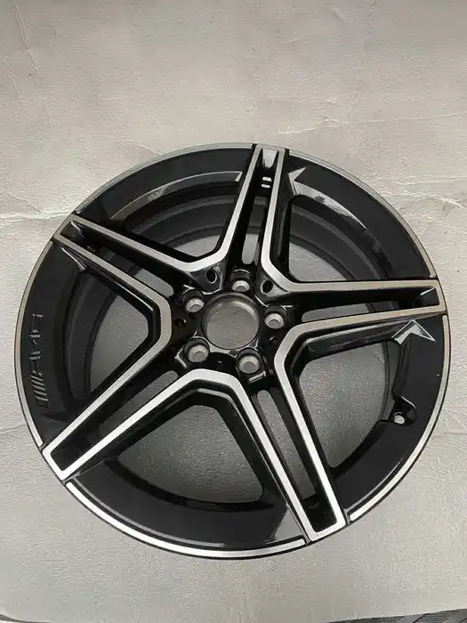Mercedes GLA W247 Pojedyńcza Felga 19
