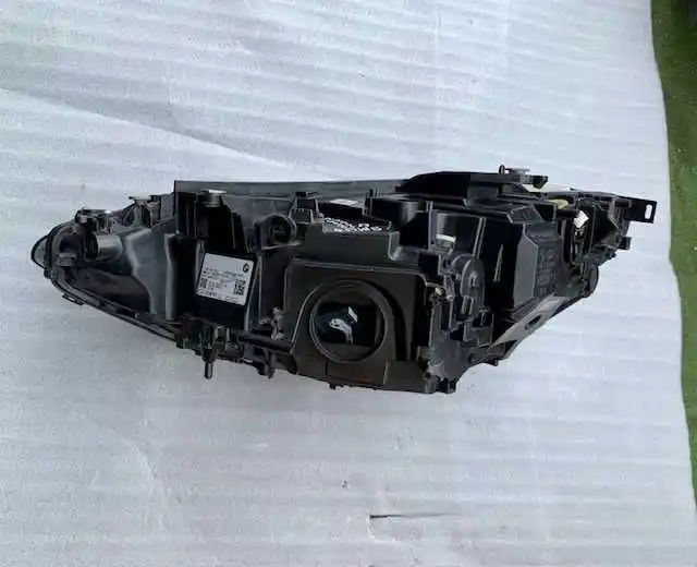 BMW G22 G23 G24 G26 Lampa Przednia Prawa Shadow Line Led