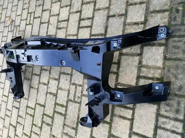 Mercedes Sprinter W907 Pas Przedni Wzmocnienie