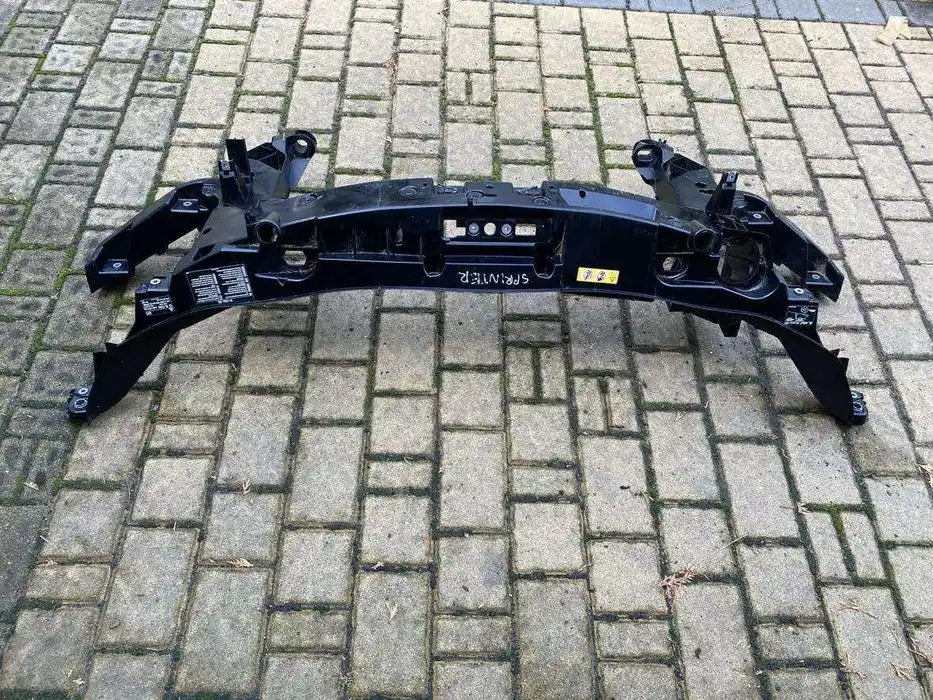 Mercedes Sprinter W907 Pas Przedni Wzmocnienie