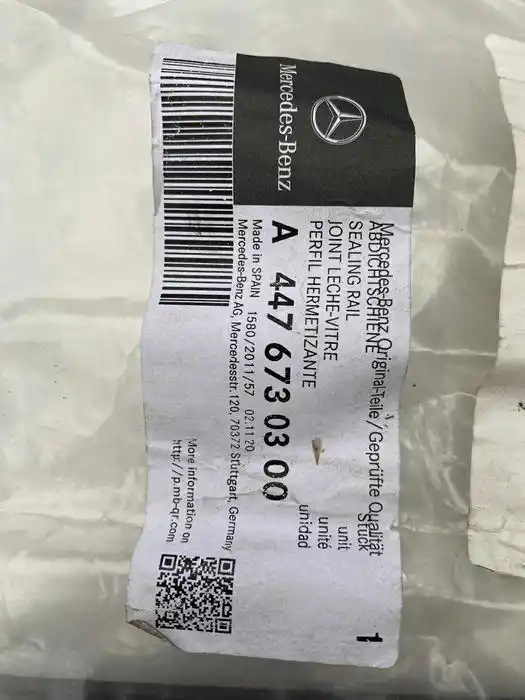 Mercedes Vito W447 Uszczelka Szyby Lewy Tył