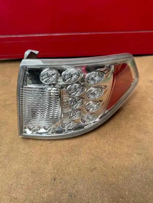 Subaru Impreza III Lampa Tylna Prawa
