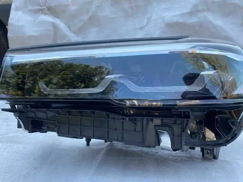 BMW 5 G30 G31 LCI LIFT Lampa Lewa Przednia LED