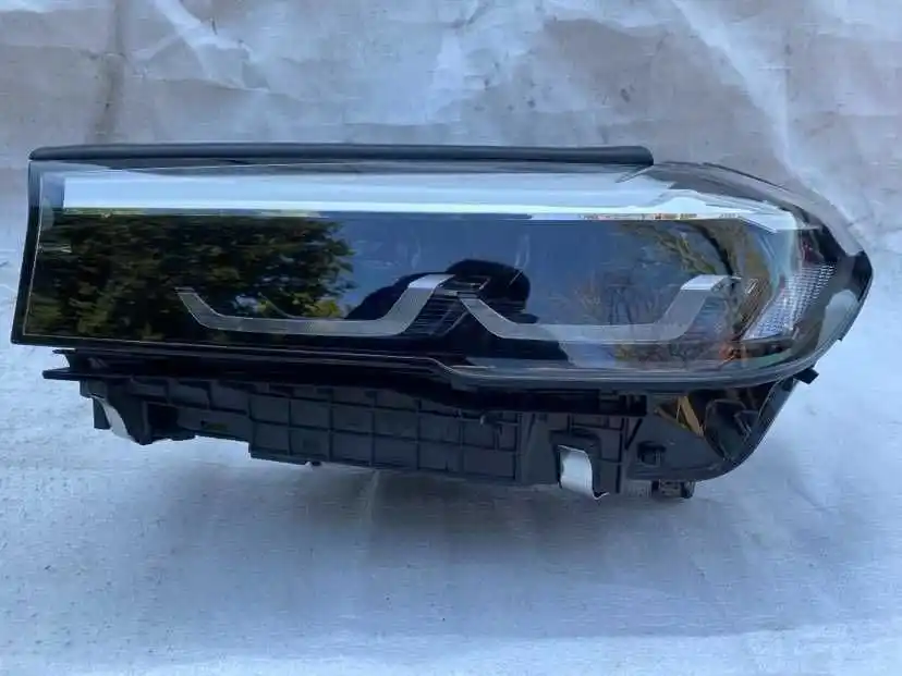 BMW 5 G30 G31 LCI LIFT Lampa Lewa Przednia LED