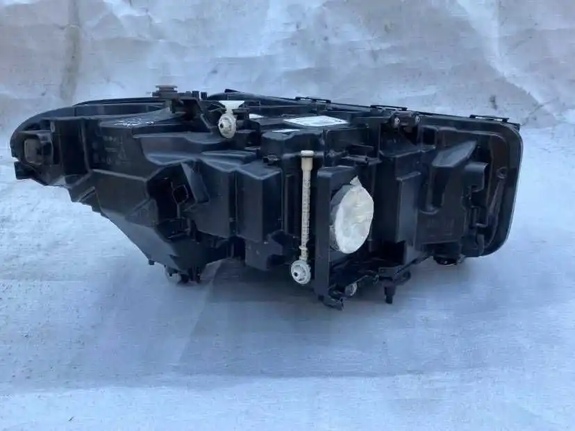 BMW 5 G30 G31 LCI LIFT Lampa Lewa Przednia LED