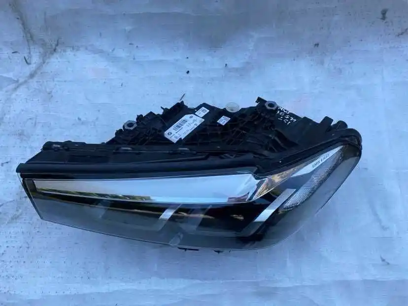 BMW 5 G30 G31 LCI LIFT Lampa Lewa Przednia LED