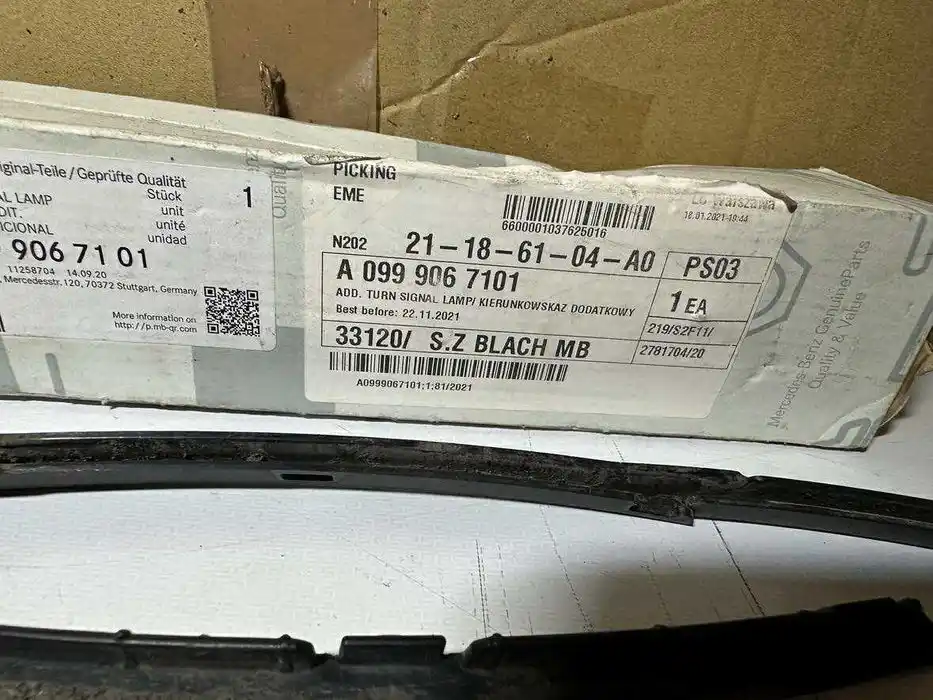 Mercedes W205 W213 W222 W447 Kierunkowskaz Lusterka Lewy