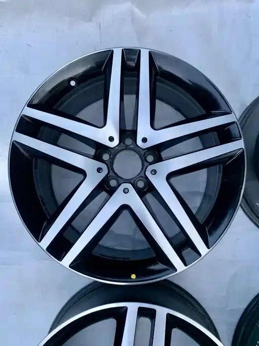 MERCEDES V KLASA Vito Viano W447 Felgi KPL 19" Ładne 4szt