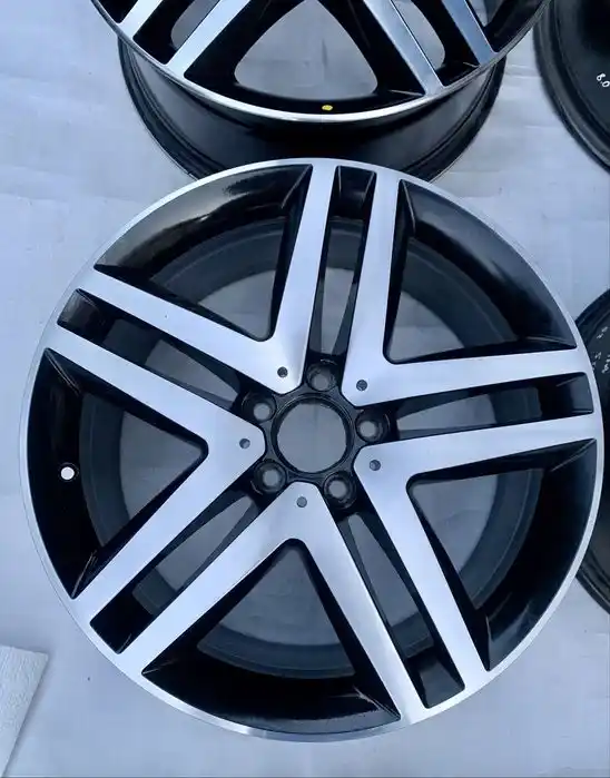 MERCEDES V KLASA Vito Viano W447 Felgi KPL 19" Ładne 4szt