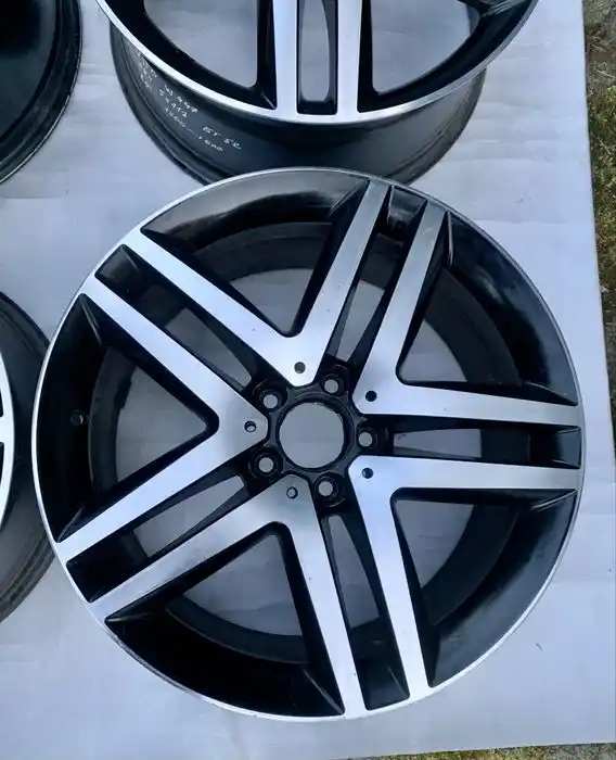 MERCEDES V KLASA Vito Viano W447 Felgi KPL 19" Ładne 4szt