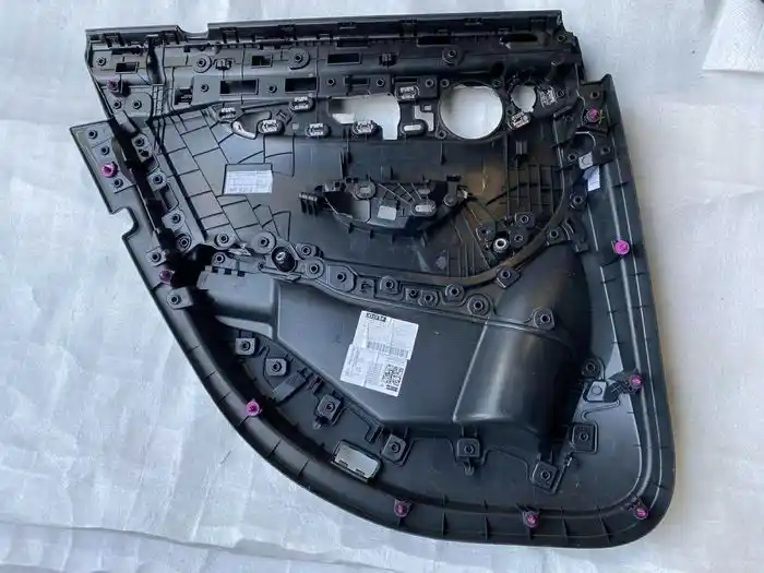 Mercedes GLC W253 Boczek Drzwi Tył Prawy