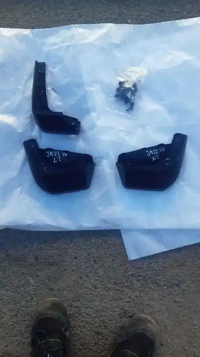 Honda Jazz IV Chlapacze OEM