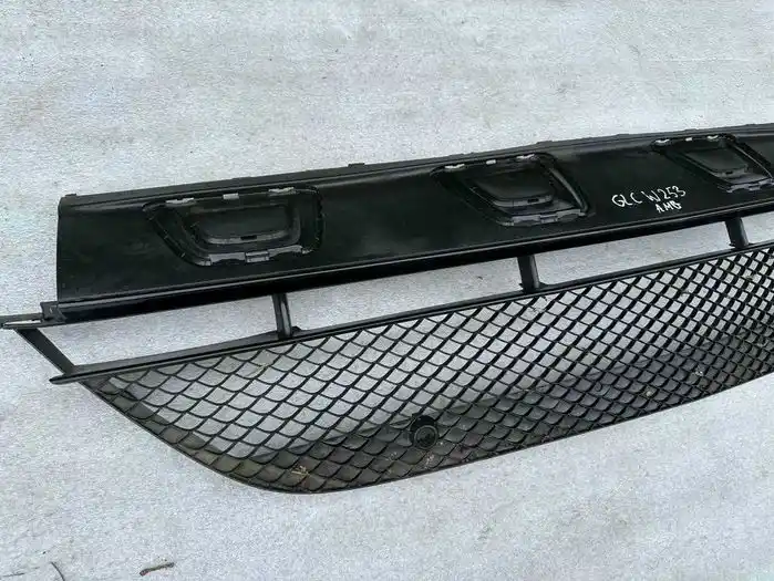 Mercedes GLC W253 AMG Atrapa Kratka Zderzaka