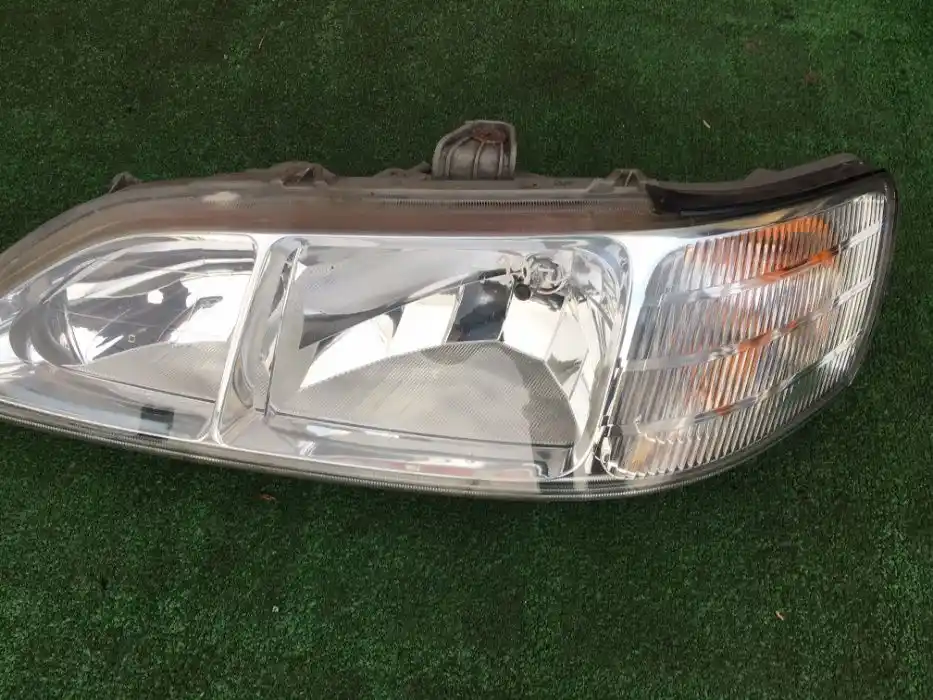 Honda Accord VI 1999- Lampa Przód Oryginał europa