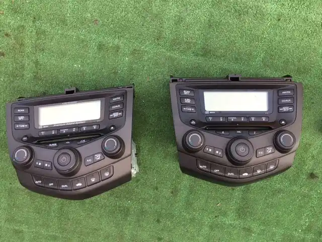 Honda Accord VII 02-08- Radio 6 CD Europa