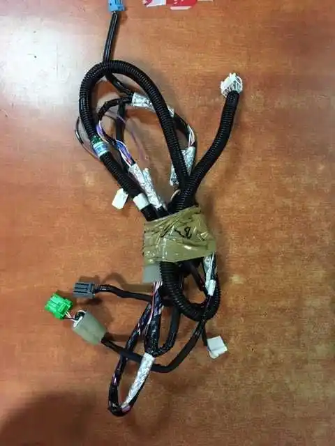 Honda Jazz IV 2015-Instalacja Dachu Podsufitki